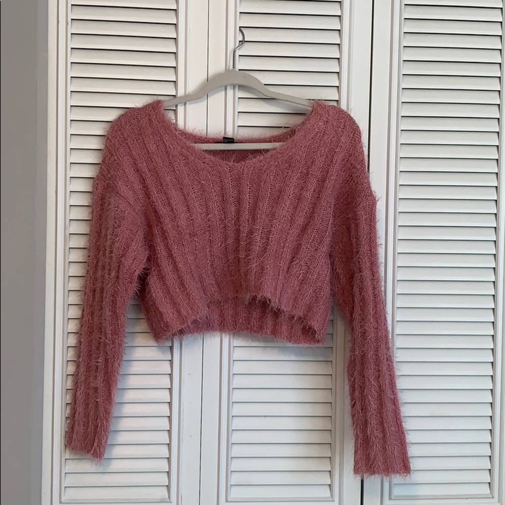 Pink long sleeve crop top